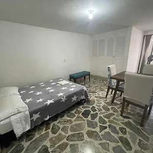 Apartamento Apartamento Comodo En Laureles , Centrico Y Bien Ubicado Apto 301, Medellín