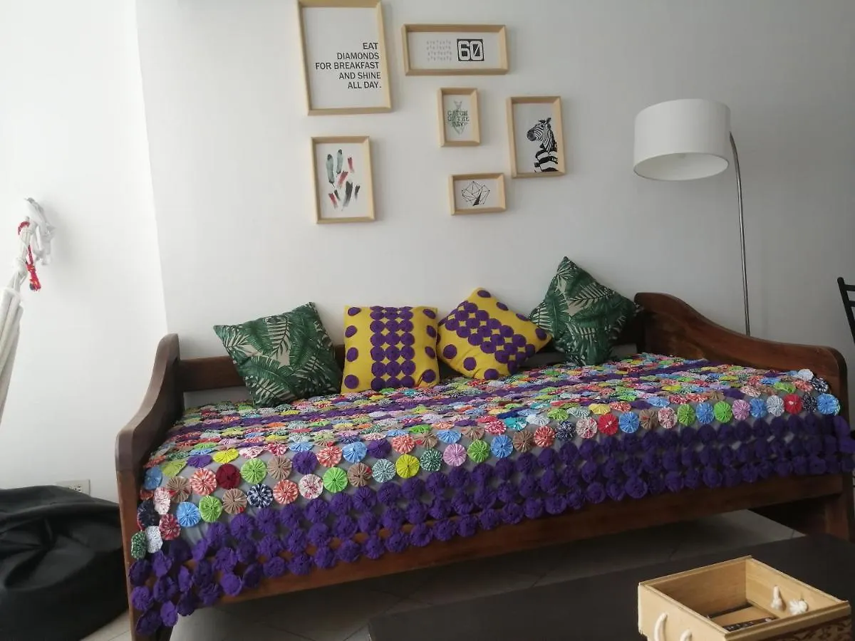 Apto Idoneo Para Descansar Muy Central En El Poblado Apartment Medellin Colombia